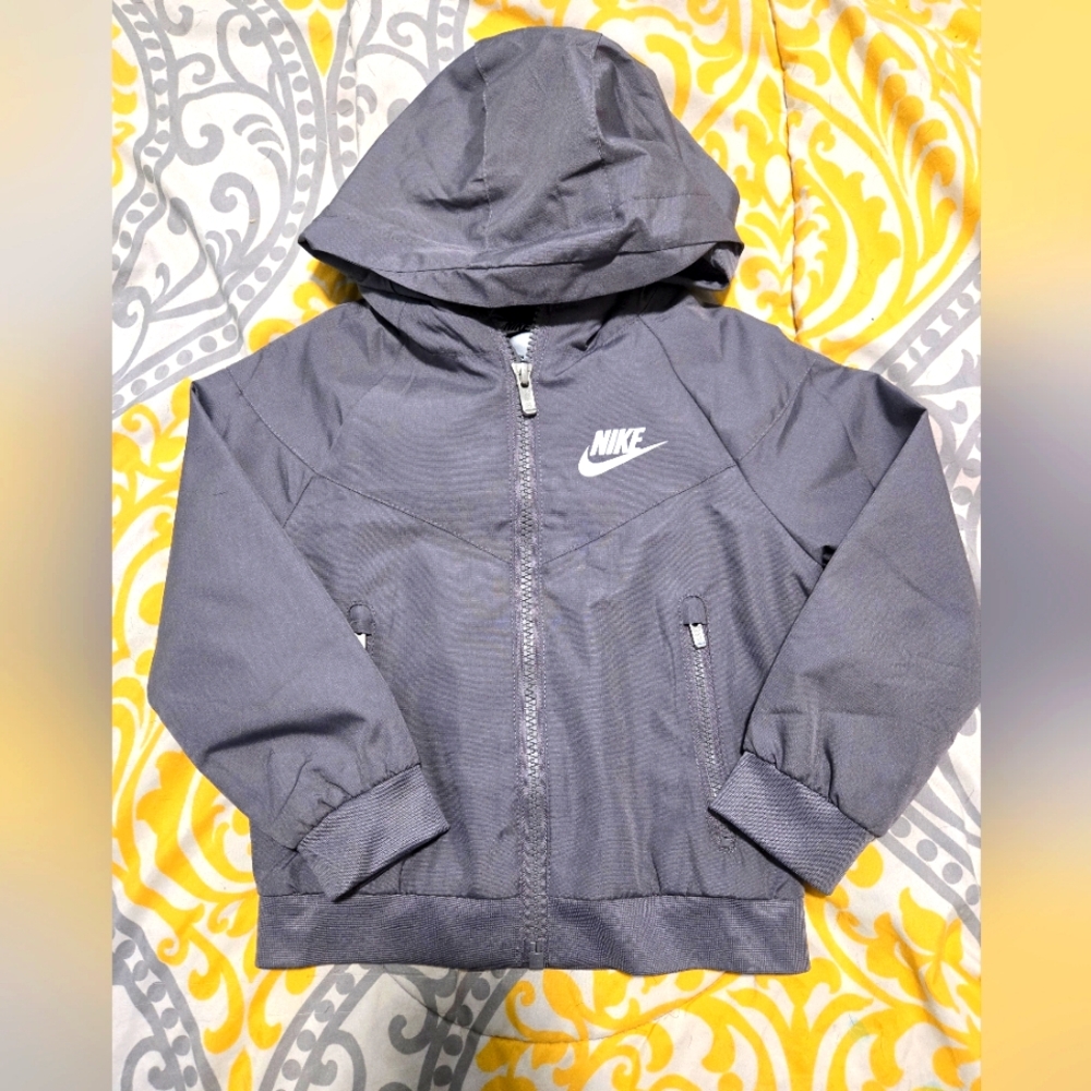 Grey Nike Spring lightweight jacket
